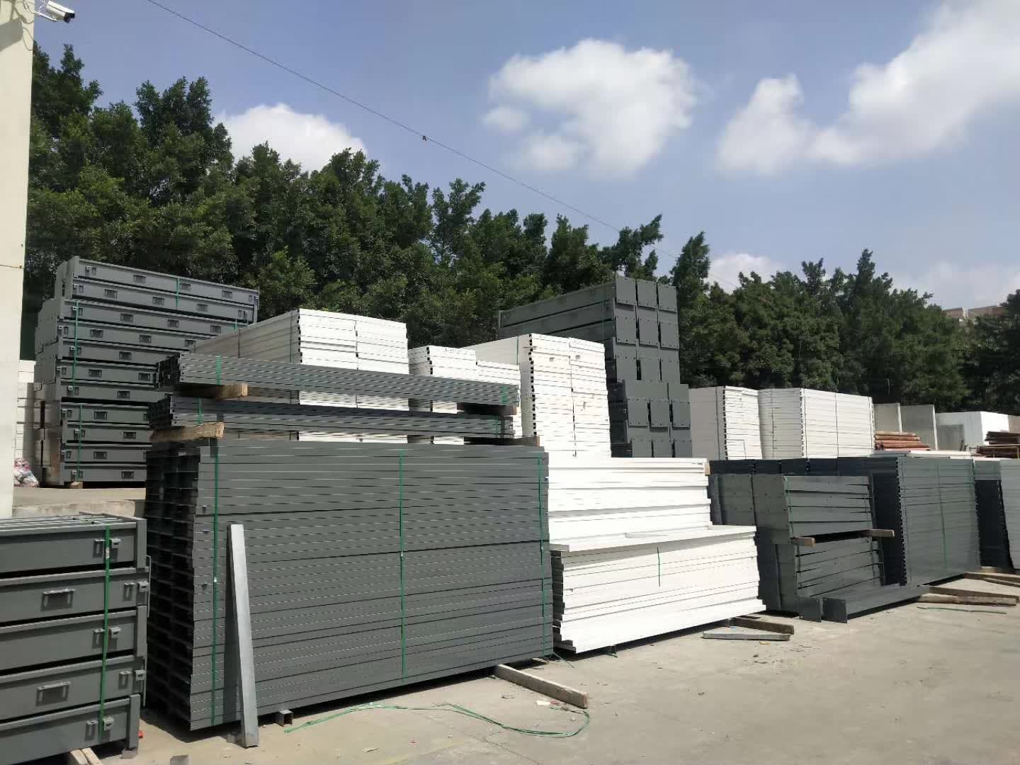 助力城市環境變得更優美整潔 深圳工地圍擋不僅好看還實用