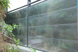 旭東鋼構工程項目：施工圍擋持續安裝中